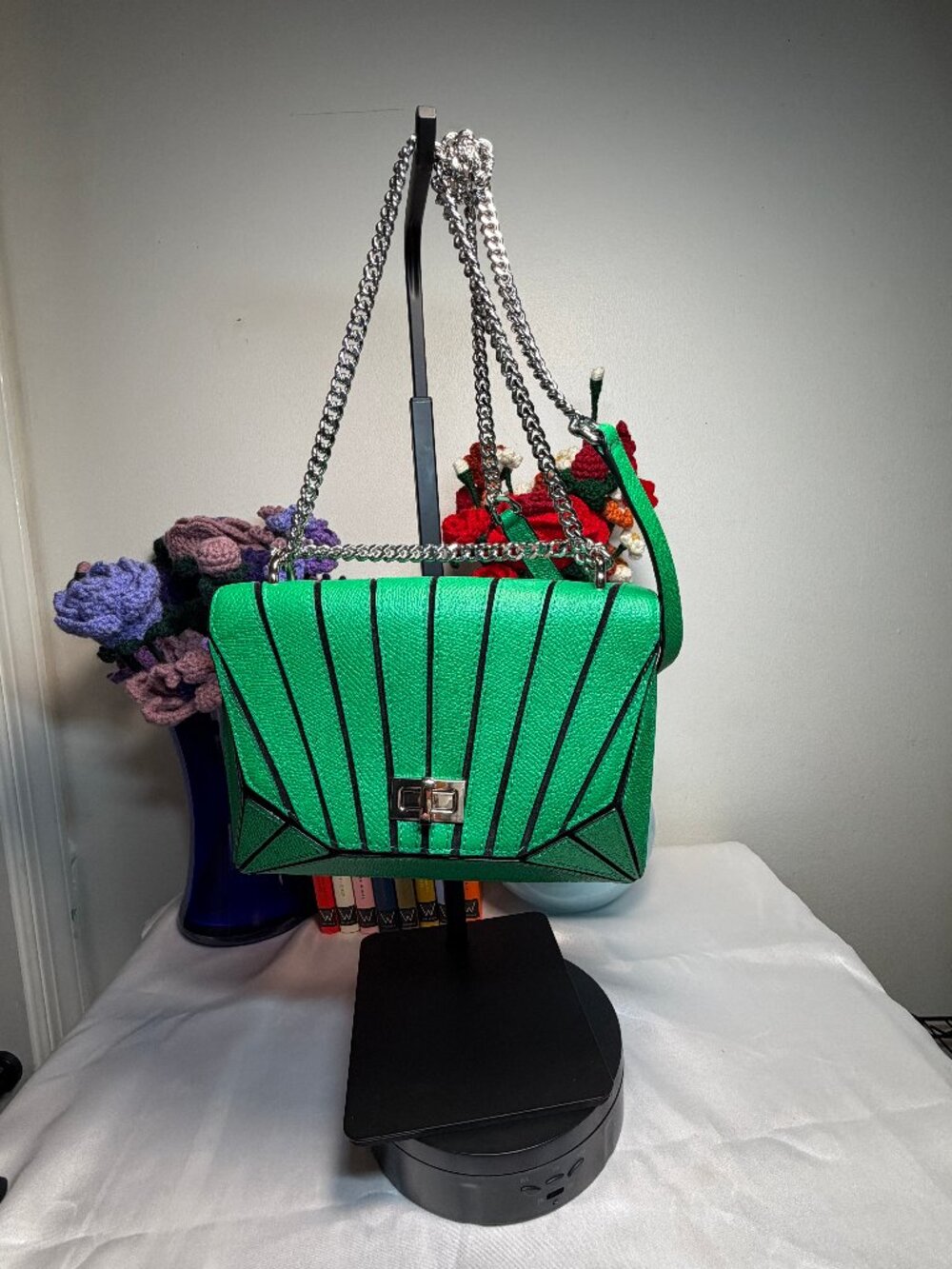 Henri Bendel Bijoux Chain Party Bag in green leather NWT